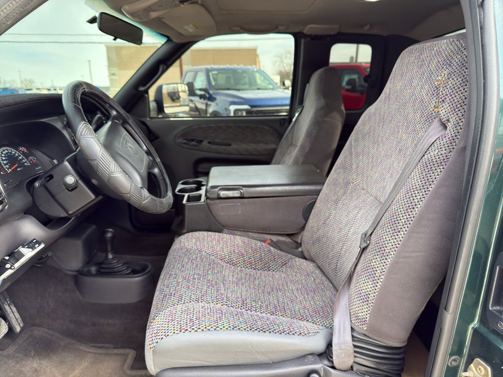 Used 2001 Dodge Ram 2500 Truck ST image 11