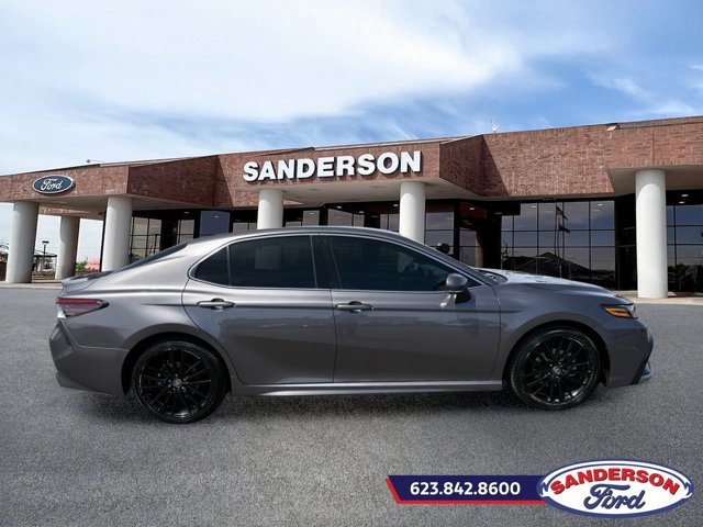 Used 2024 Toyota Camry XSE FWD image 2