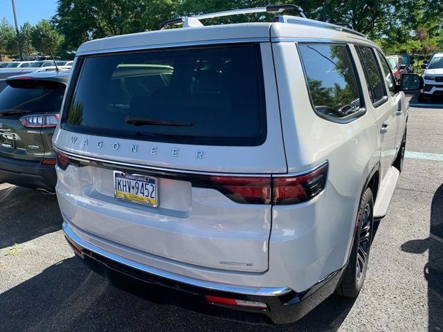 Used 2022 Jeep Wagoneer Series III w/ Rear Seat Video Group 1 AWD/4WD image 7
