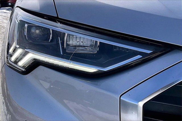 Used 2023 Audi Q3 2.0T Premium Plus w/ Premium Plus Package image 31