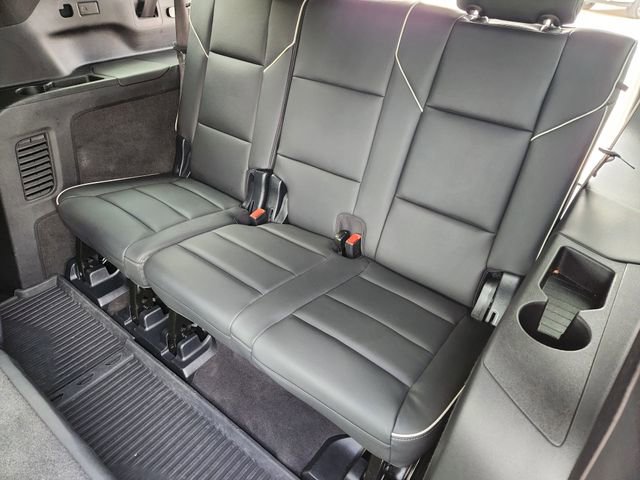 Used 2025 Cadillac Escalade ESV Premium Luxury w/ LPO, Floor Liner Package AWD/4WD image 33