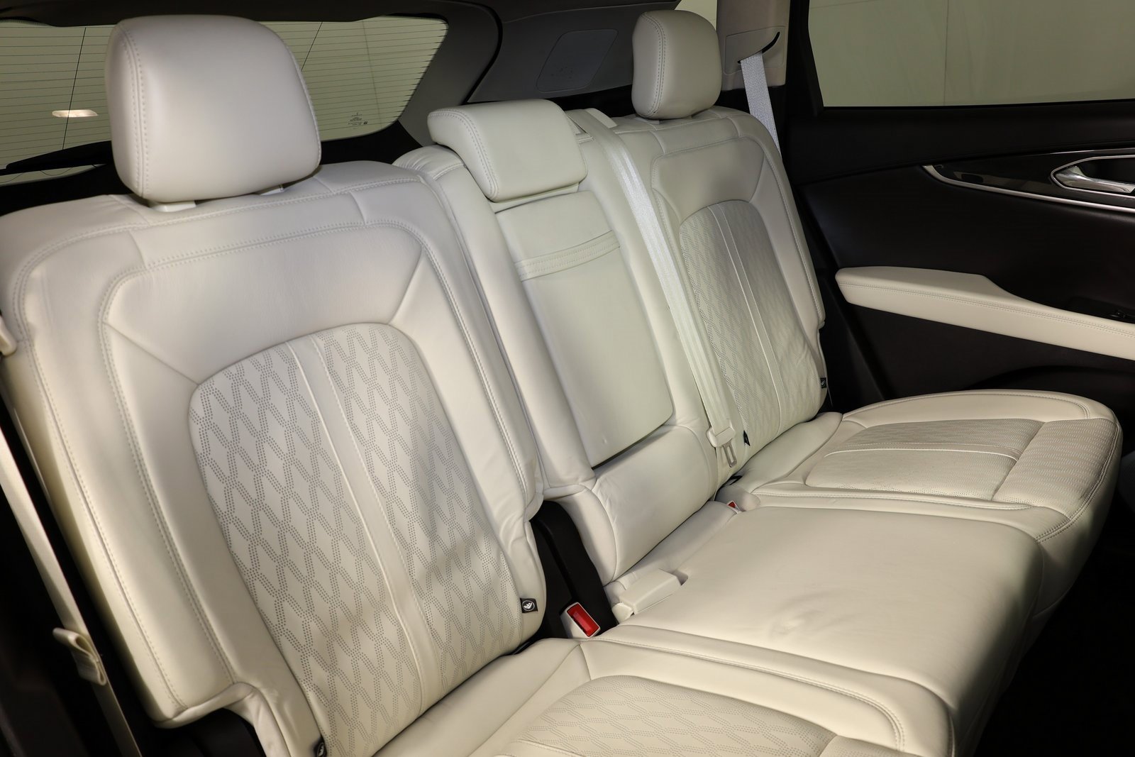 Used 2022 Lincoln Nautilus Black Label w/ Class II Trailer Tow Package image 43