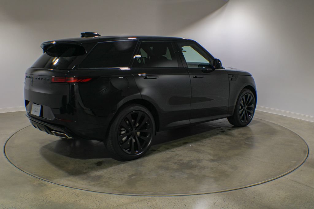 New 2026 Land Rover Range Rover Sport Dynamic SE AWD/4WD image 6