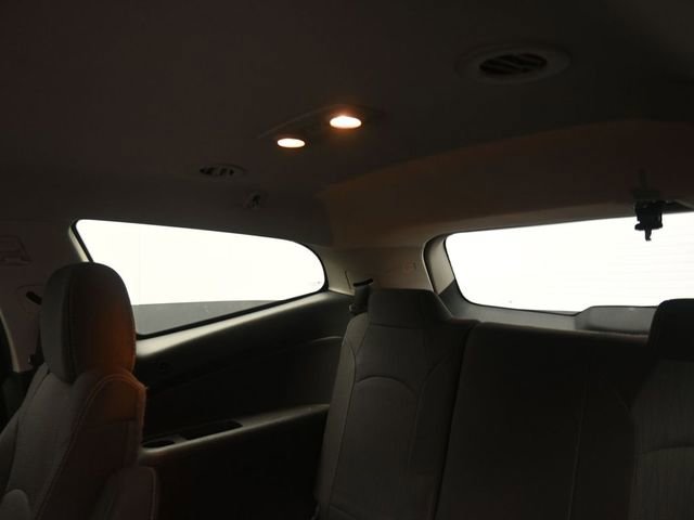 Used 2017 Chevrolet Traverse LT image 14