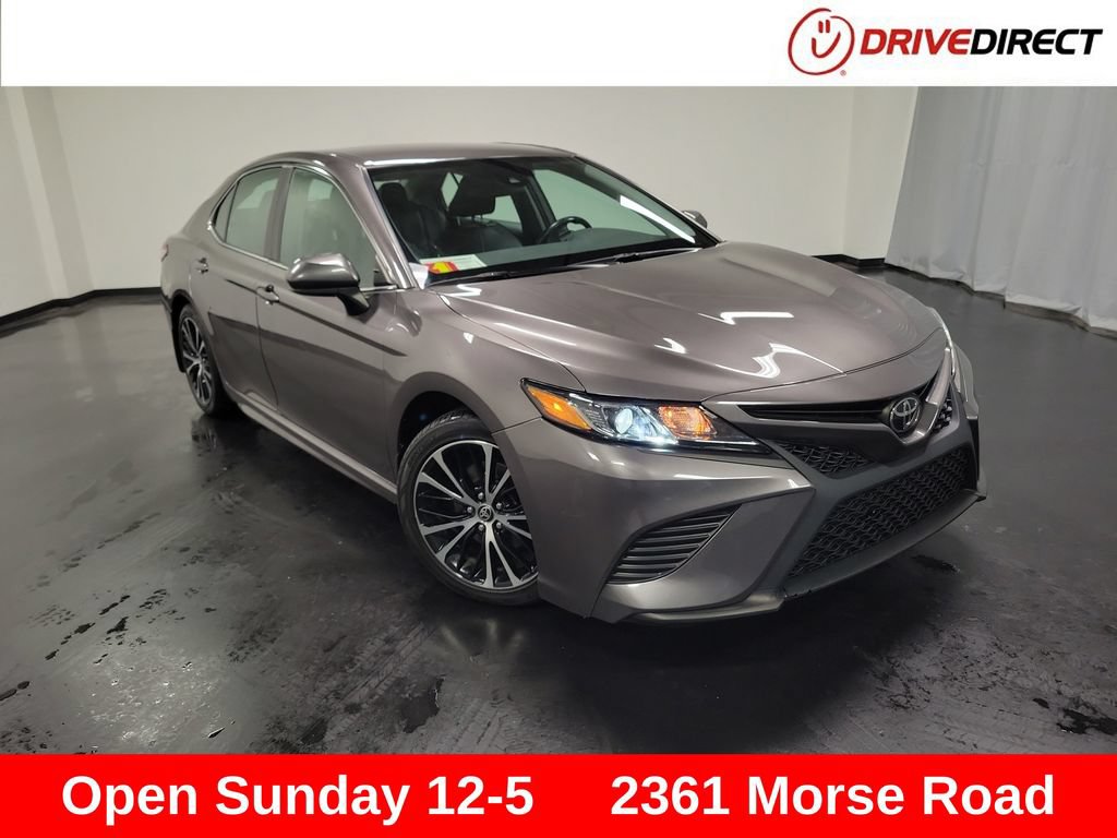 Used 2020 Toyota Camry SE AWD/4WD image 1