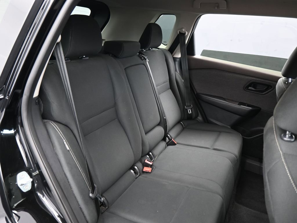 Used 2023 Nissan Rogue S image 43