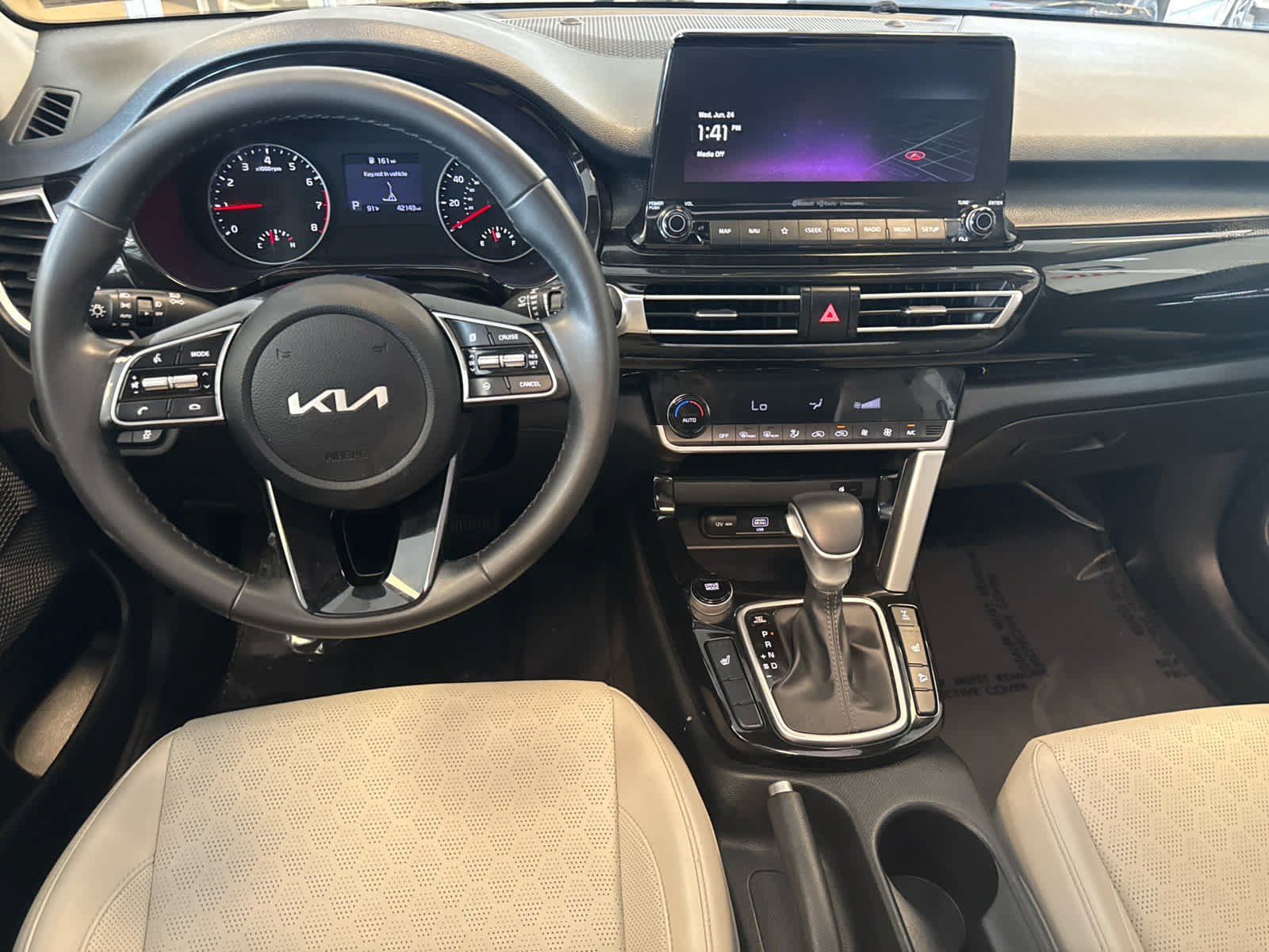 Used 2023 Kia Seltos EX AWD/4WD image 13