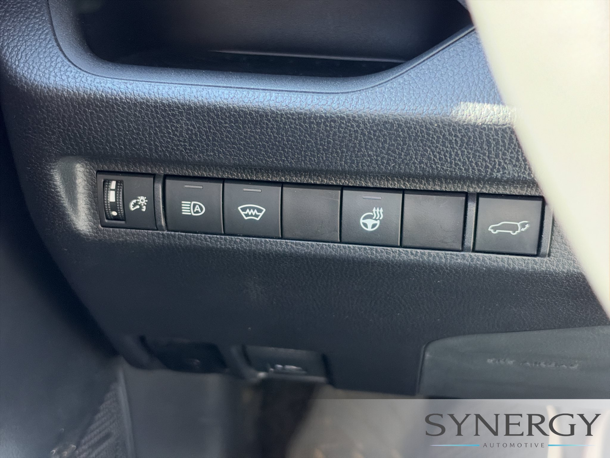 Used 2023 Toyota RAV4 XLE Premium FWD image 26