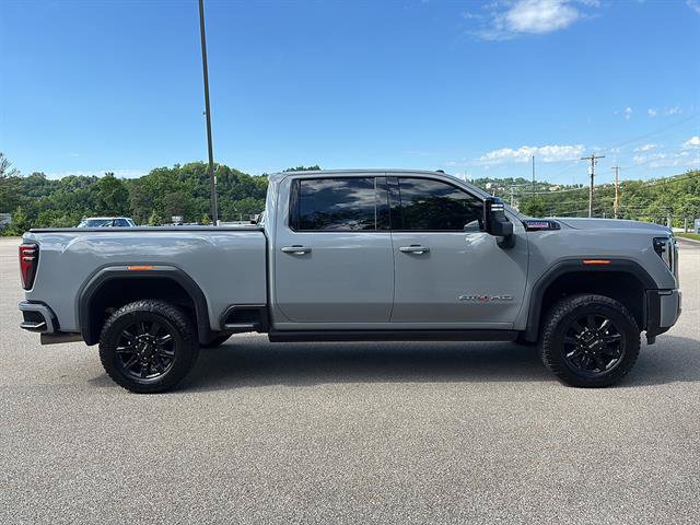 Used 2024 GMC Sierra 2500 AT4 w/ AT4 Premium Plus Package AWD/4WD image 5