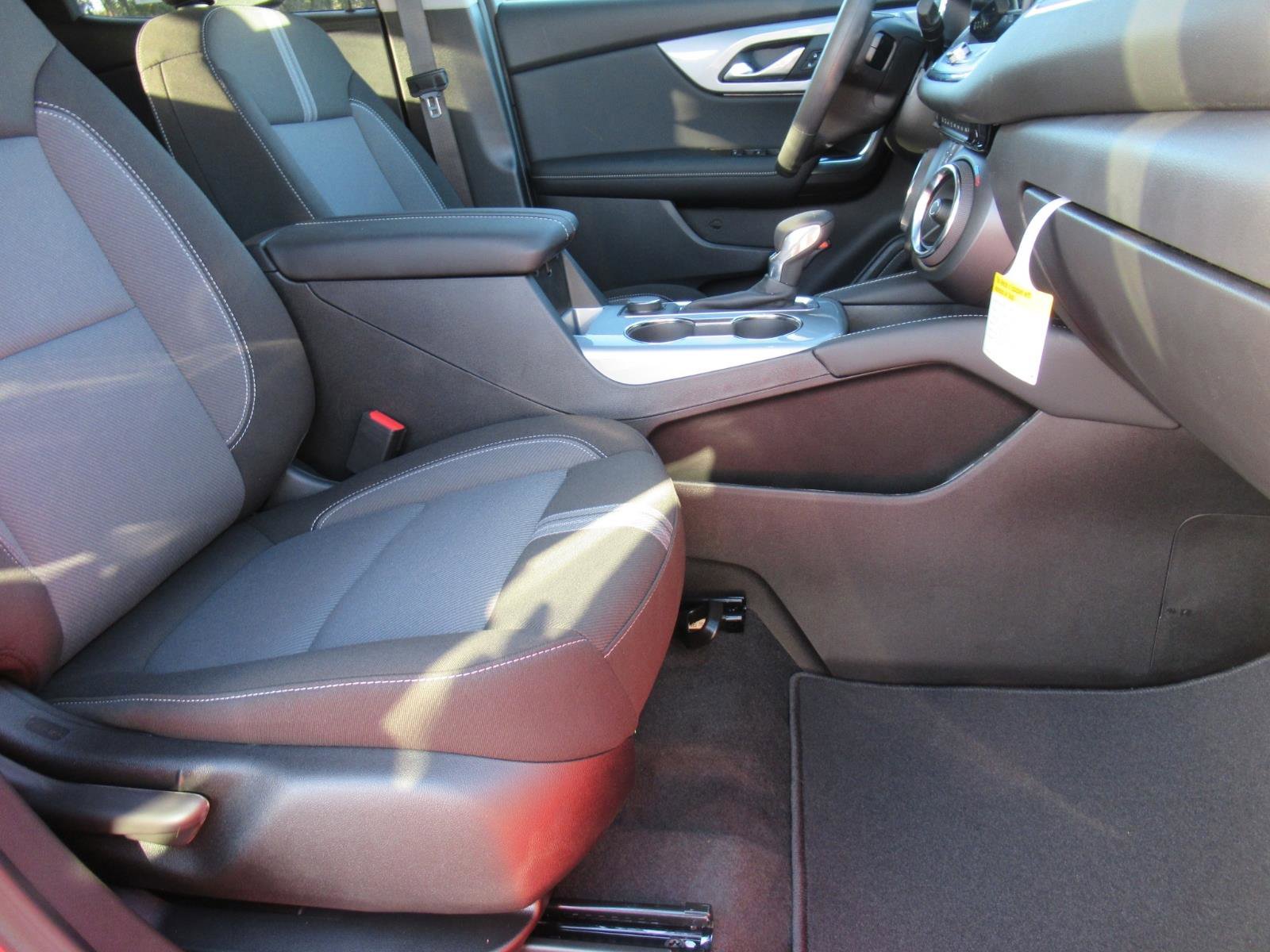 New 2025 Chevrolet Blazer LT image 9