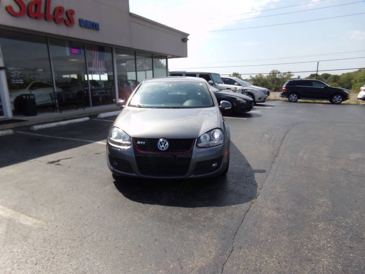Used 2009 Volkswagen GTI 4-Door FWD image 3