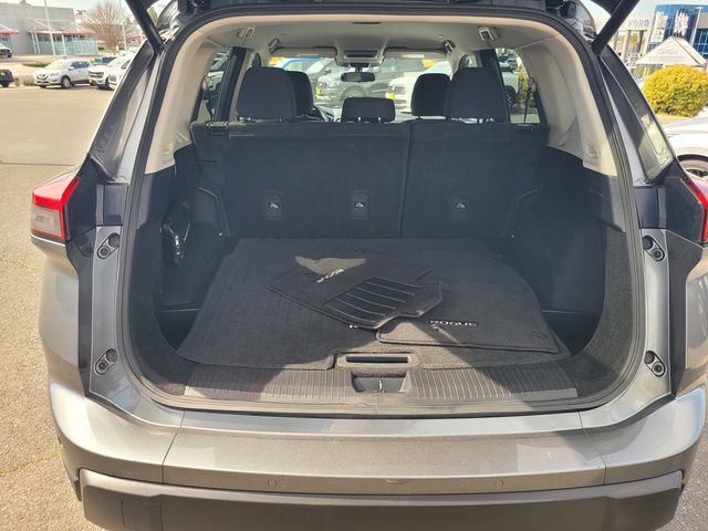 Certified 2024 Nissan Rogue SV image 11