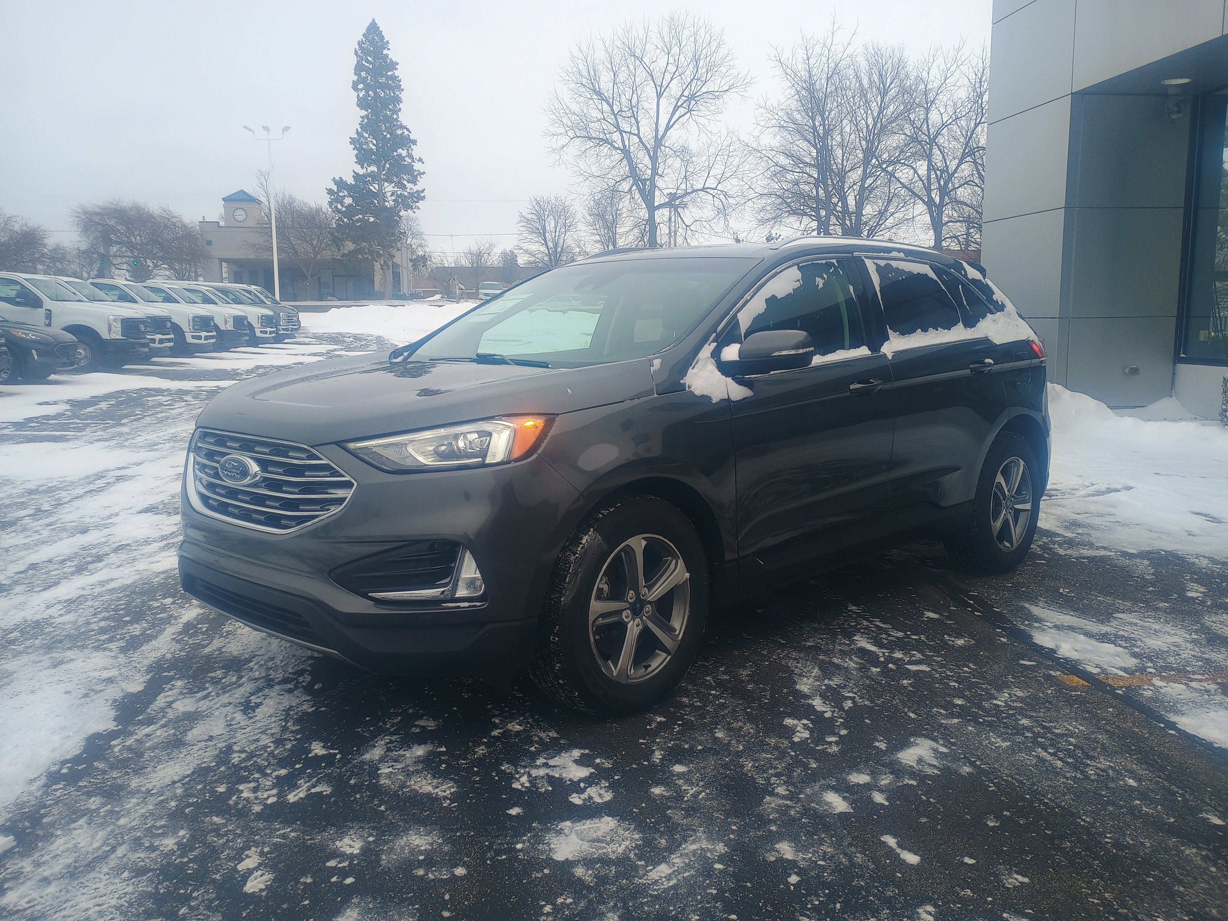 Certified 2020 Ford Edge SEL w/ Convenience Package image 3