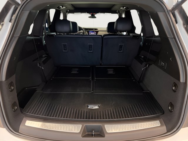 Certified 2024 Cadillac XT6 Luxury w/ LPO, Floor Liner Package AWD/4WD image 22