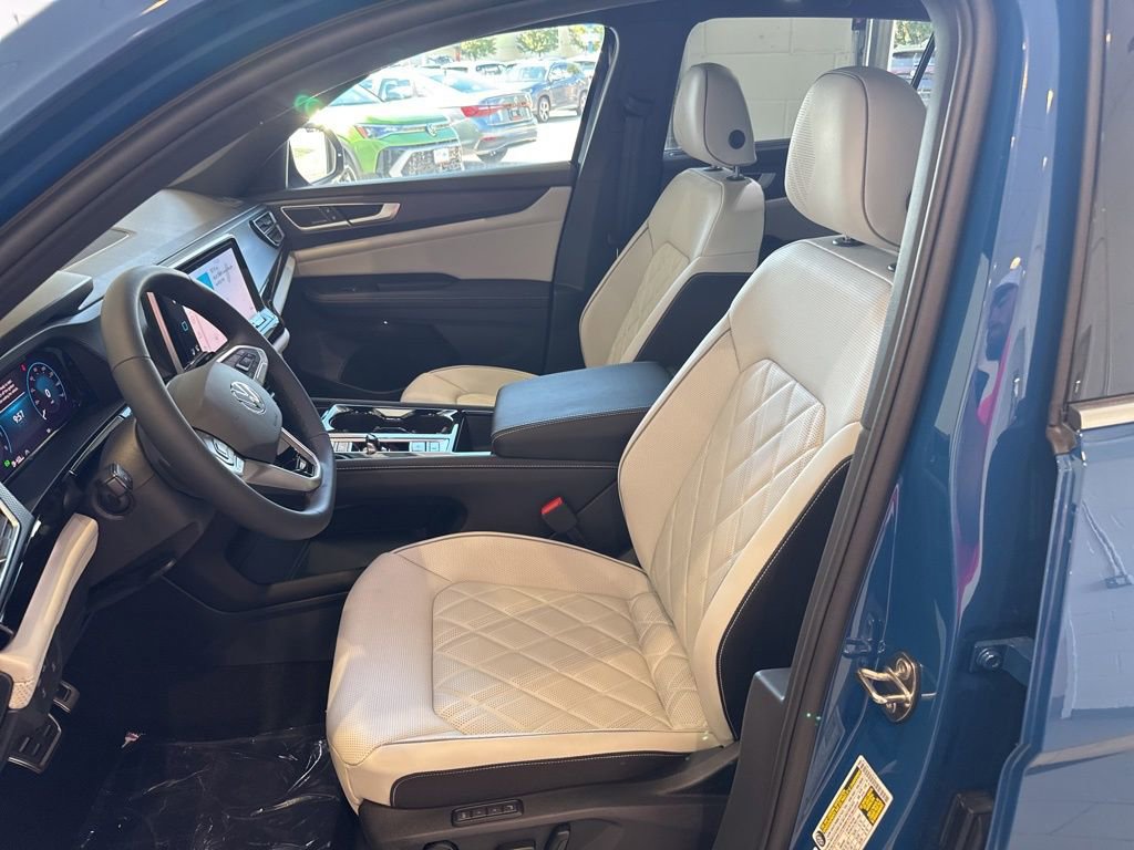 New 2026 Volkswagen Atlas Cross Sport SEL Premium R-Line image 11