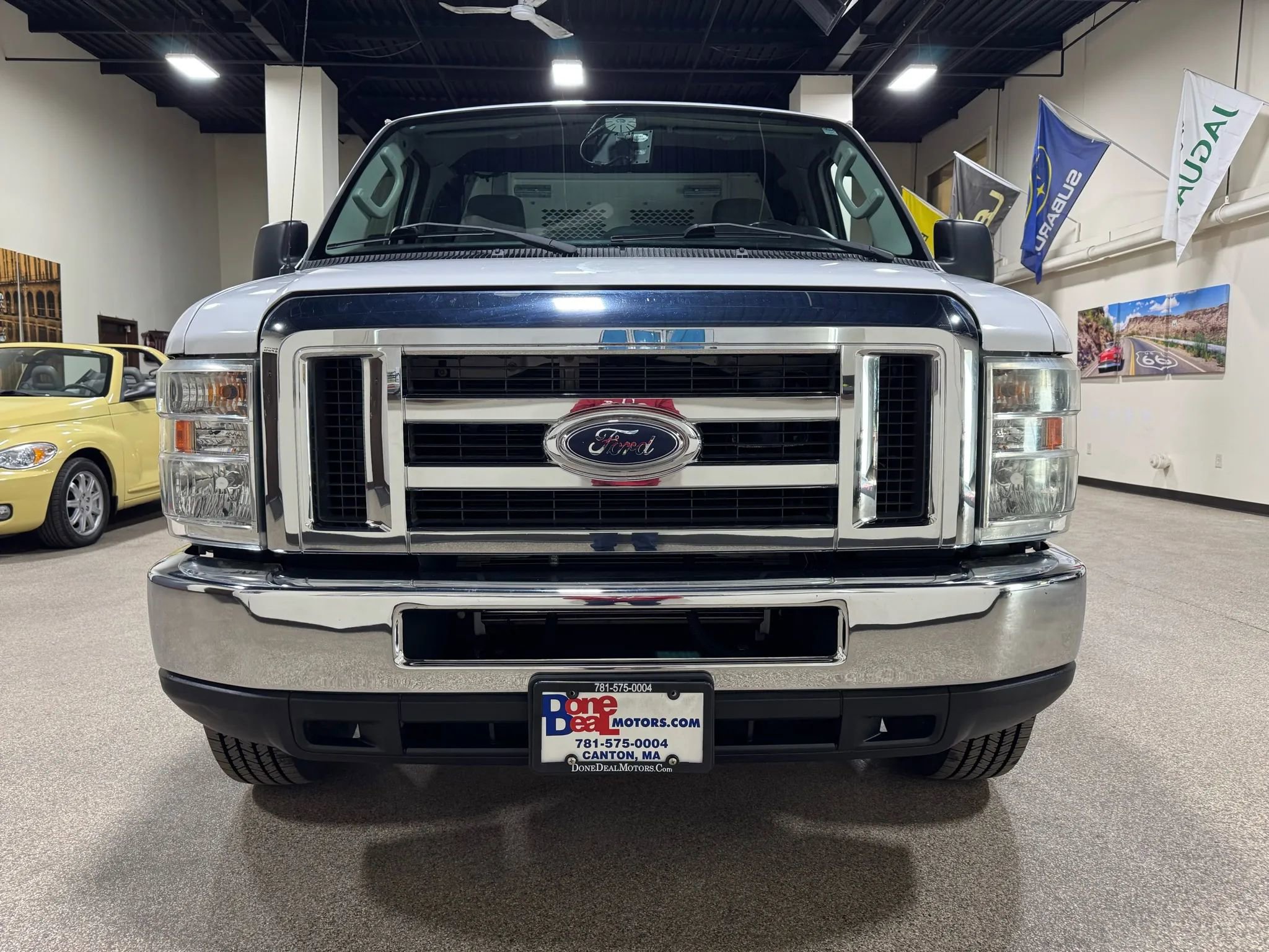 Used 2012 Ford E-350 and Econoline 350 Extended Super Duty w/ PWR Group image 3