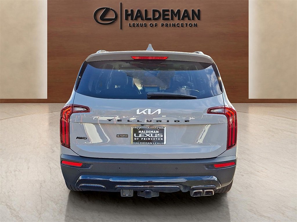 Used 2022 Kia Telluride SX w/ SX Prestige Package image 5