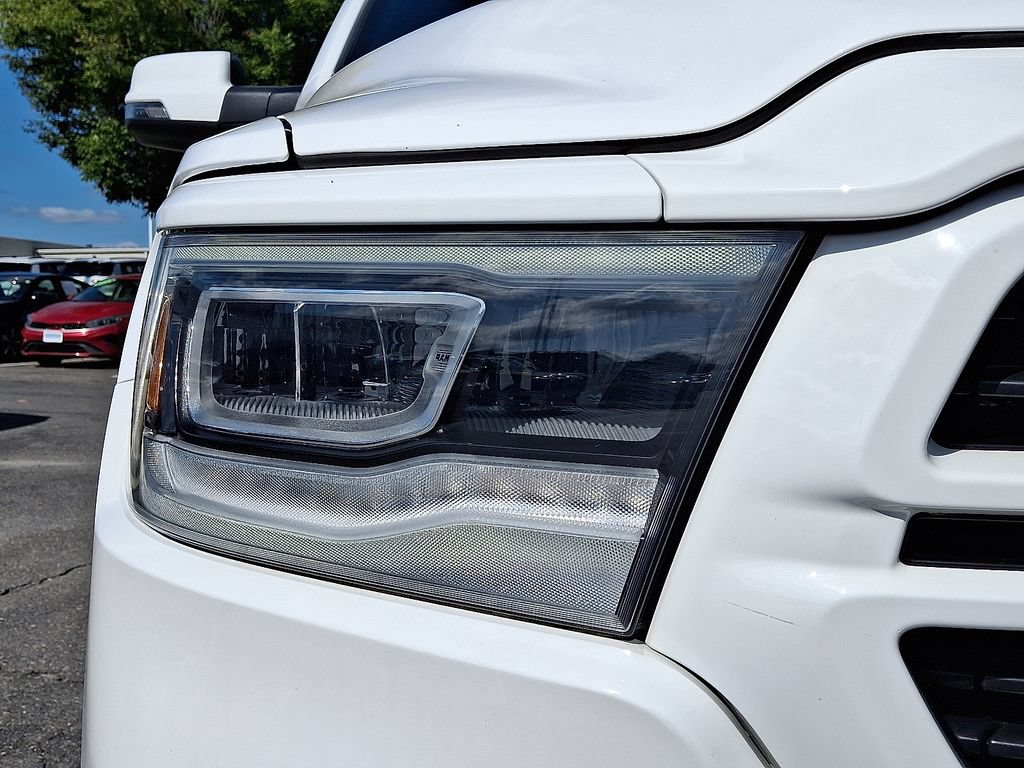 Used 2023 RAM 1500 Laramie AWD/4WD image 9