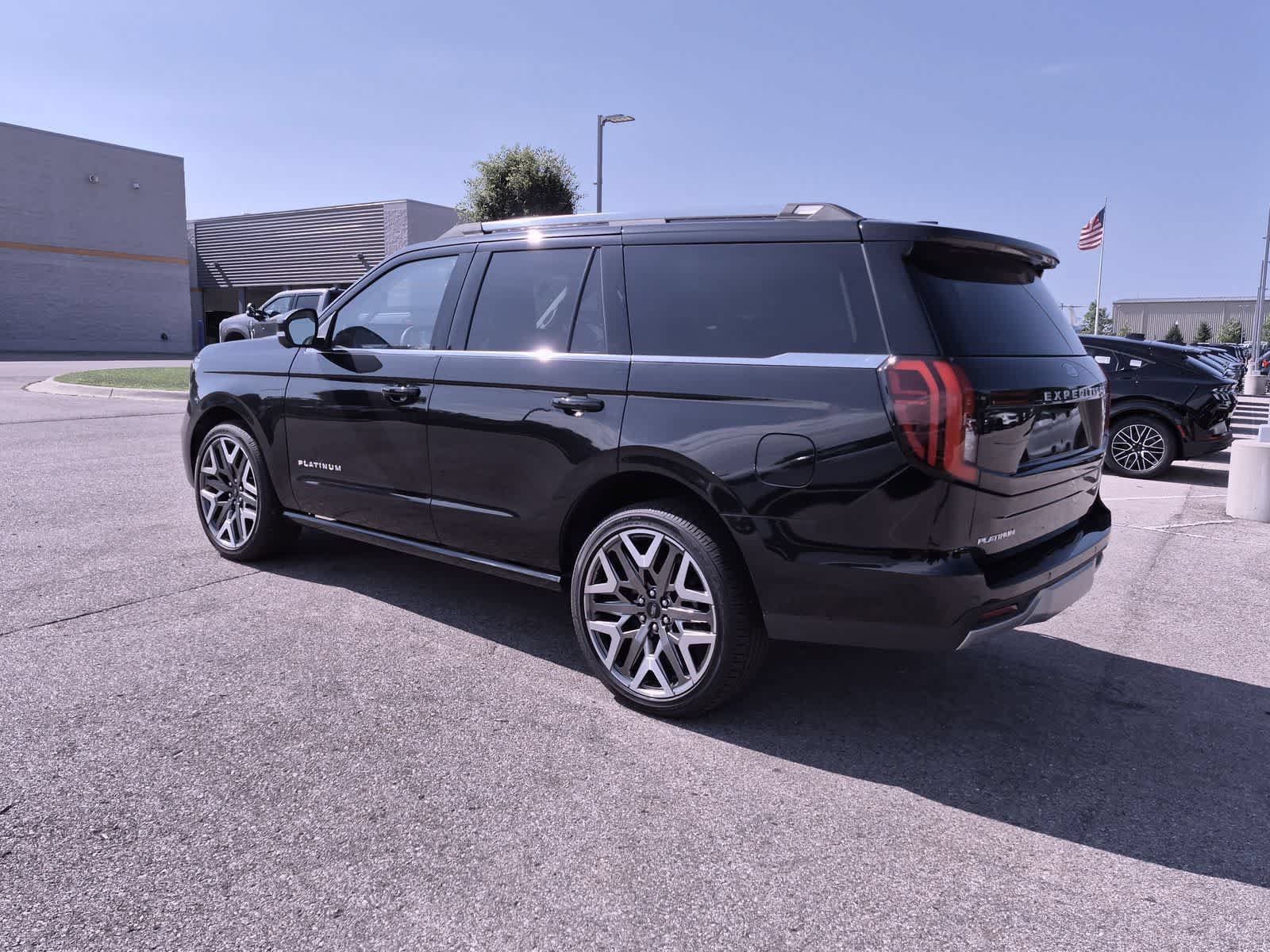 New 2025 Ford Expedition Platinum w/ Platinum Ultimate Package AWD/4WD image 6