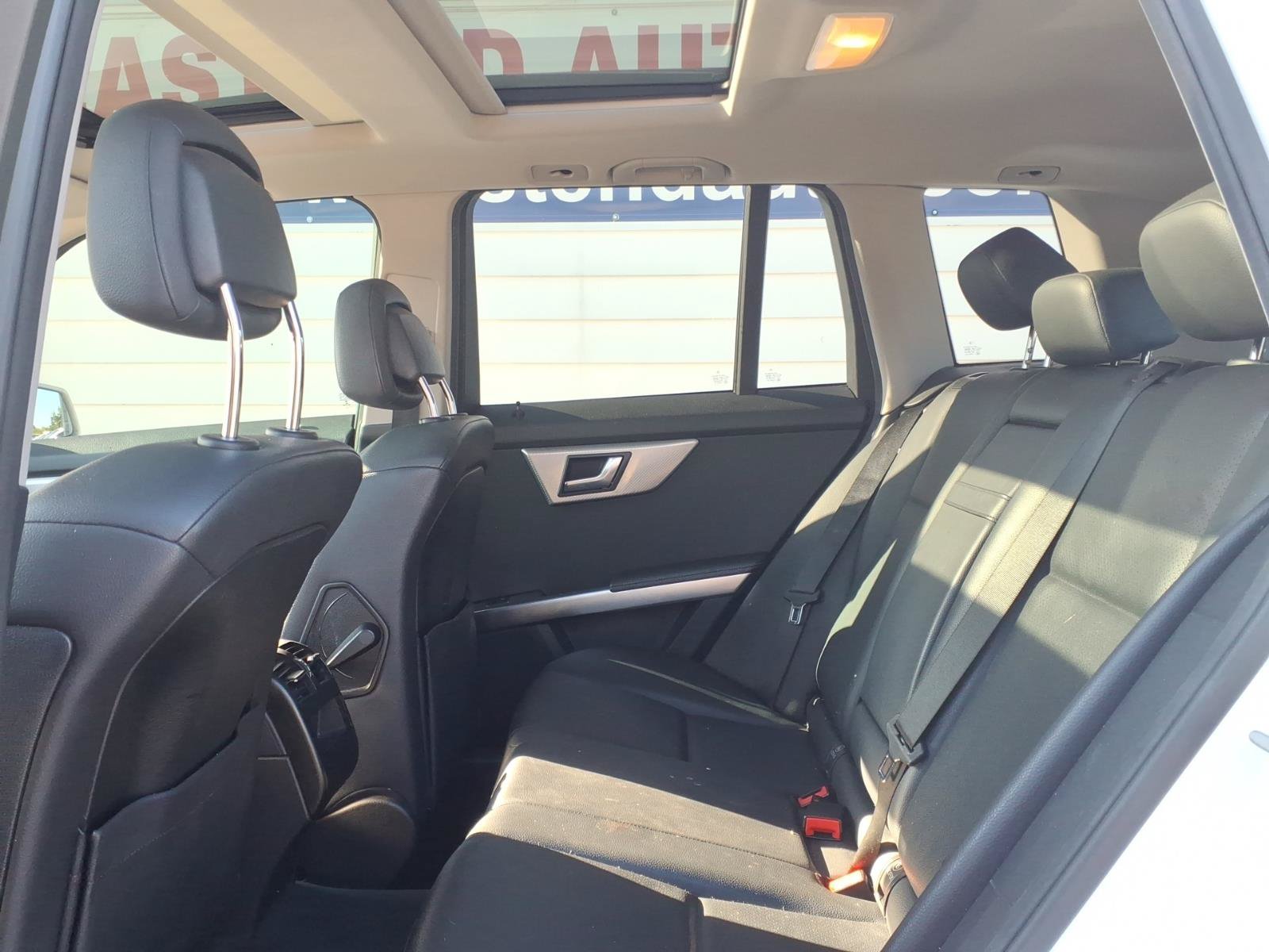 Used 2014 Mercedes-Benz GLK 350 4MATIC image 10
