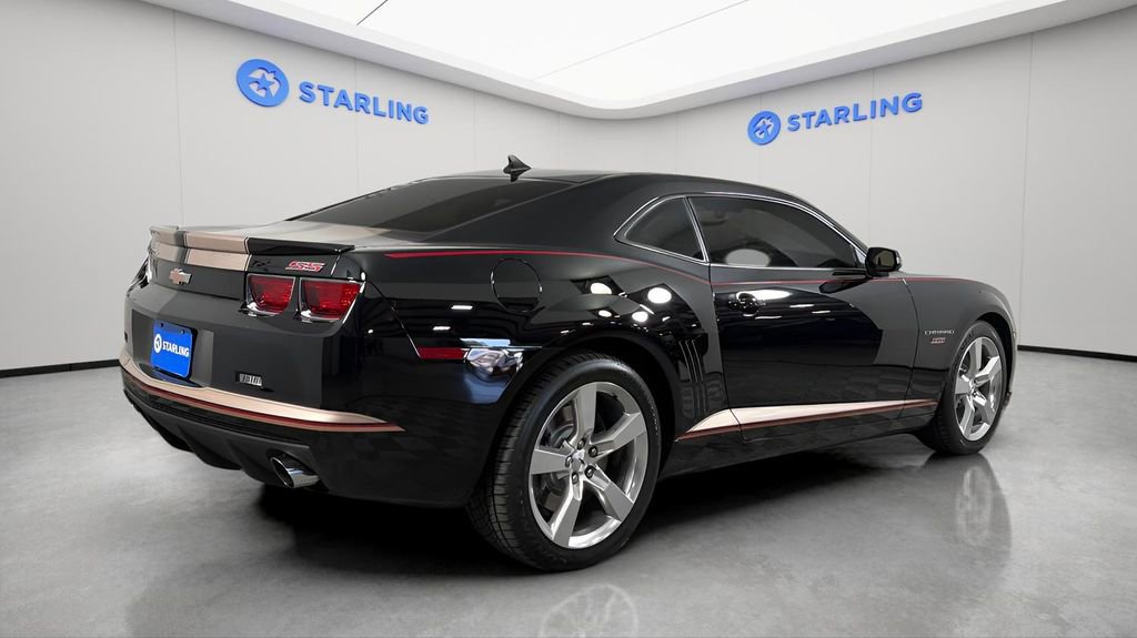 Used 2010 Chevrolet Camaro SS w/ RS Package RWD image 9