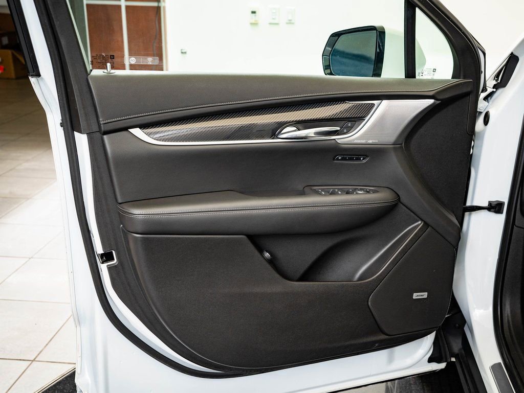 Used 2023 Cadillac XT6 Sport image 24