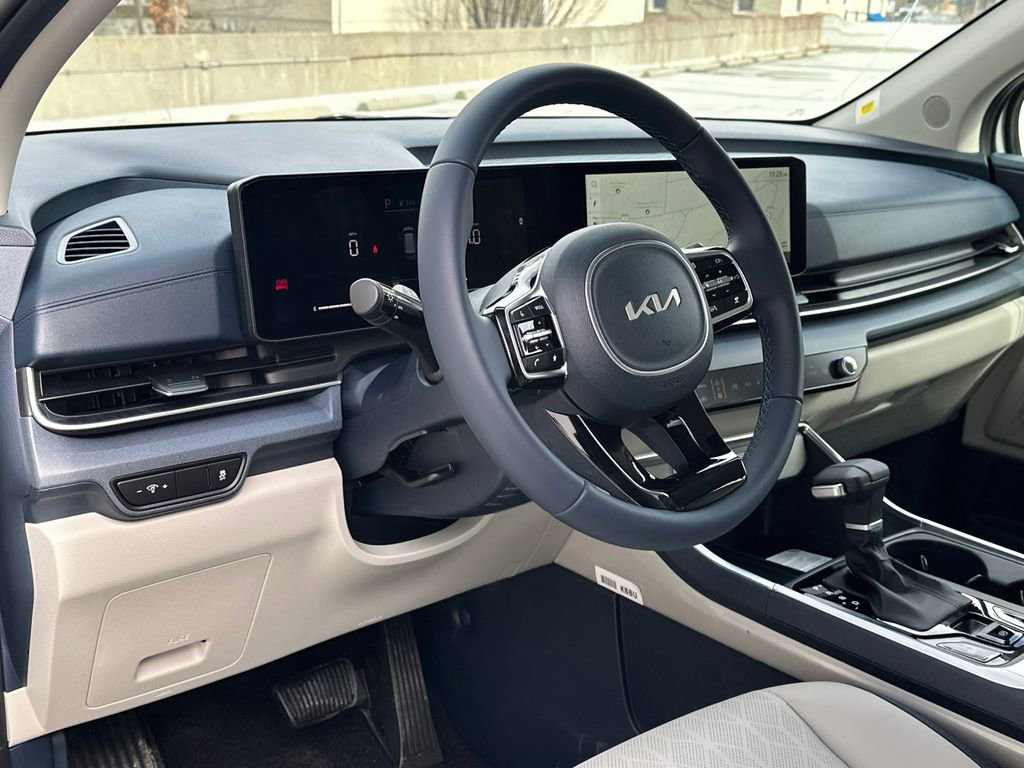 New 2026 Kia Carnival EX image 18