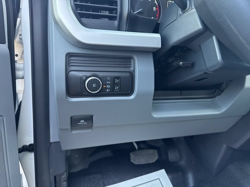 New 2026 Ford F350 XL w/ XL Chrome Package RWD image 33