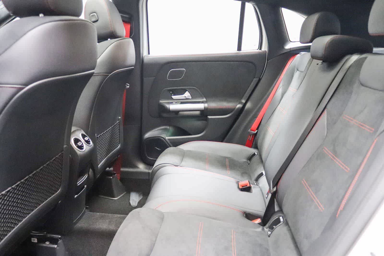 New 2025 Mercedes-Benz GLA 35 AMG 4MATIC image 15
