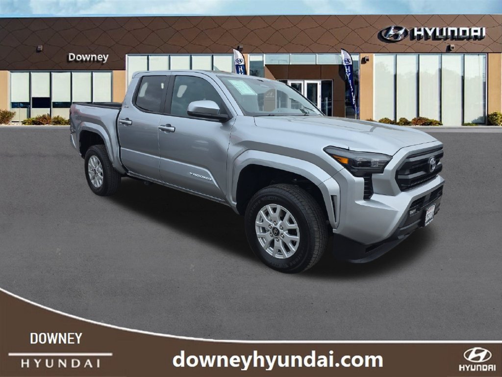 Used 2025 Toyota Tacoma SR5 AWD/4WD image 7