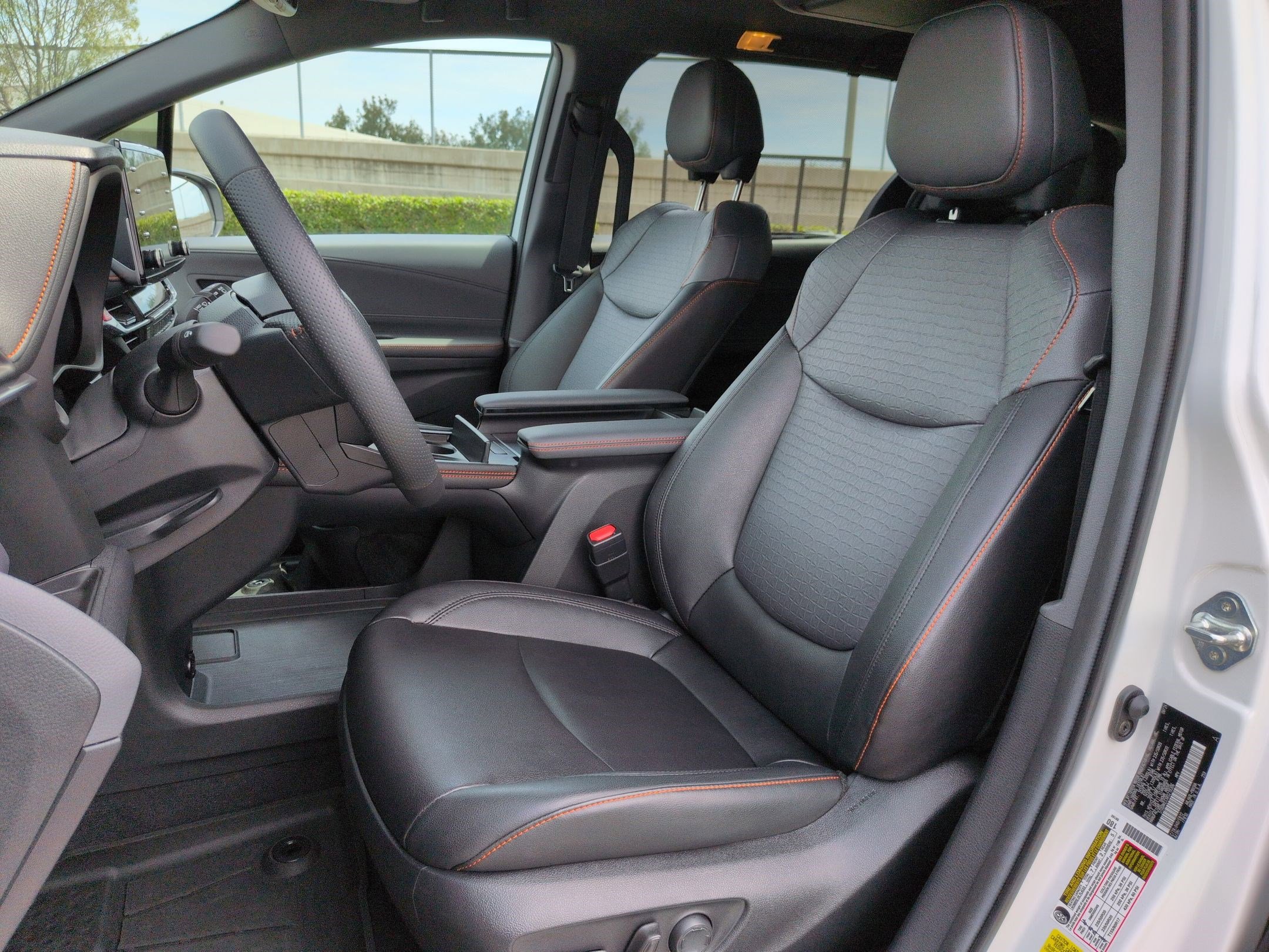 Used 2024 Toyota Sienna XSE w/ XSE Plus Package image 16