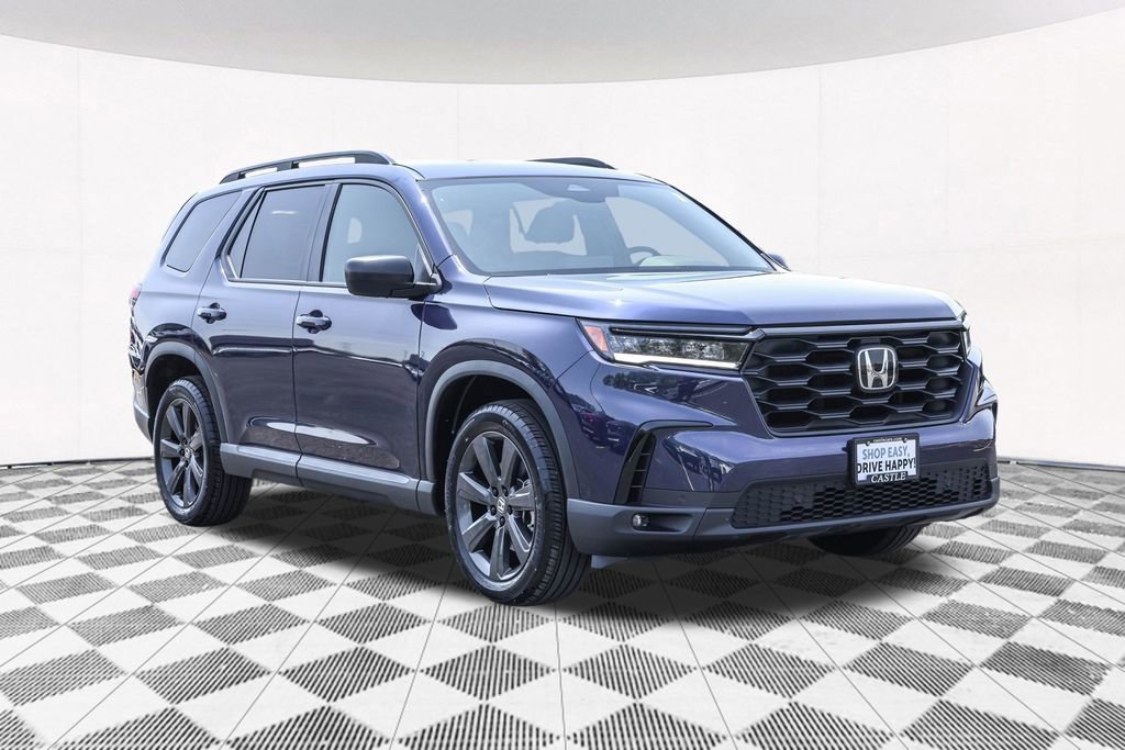 Used 2025 Honda Pilot Sport image 8