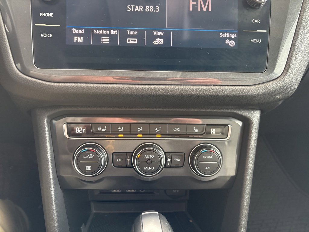 Used 2020 Volkswagen Tiguan SEL image 17