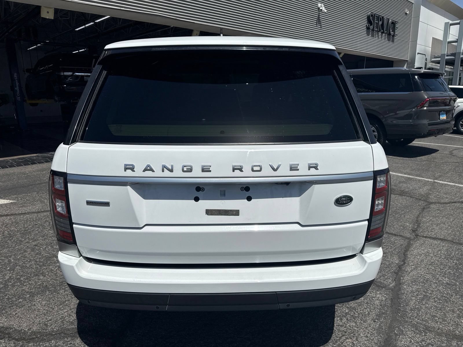 Used 2016 Land Rover Range Rover Supercharged AWD/4WD image 6
