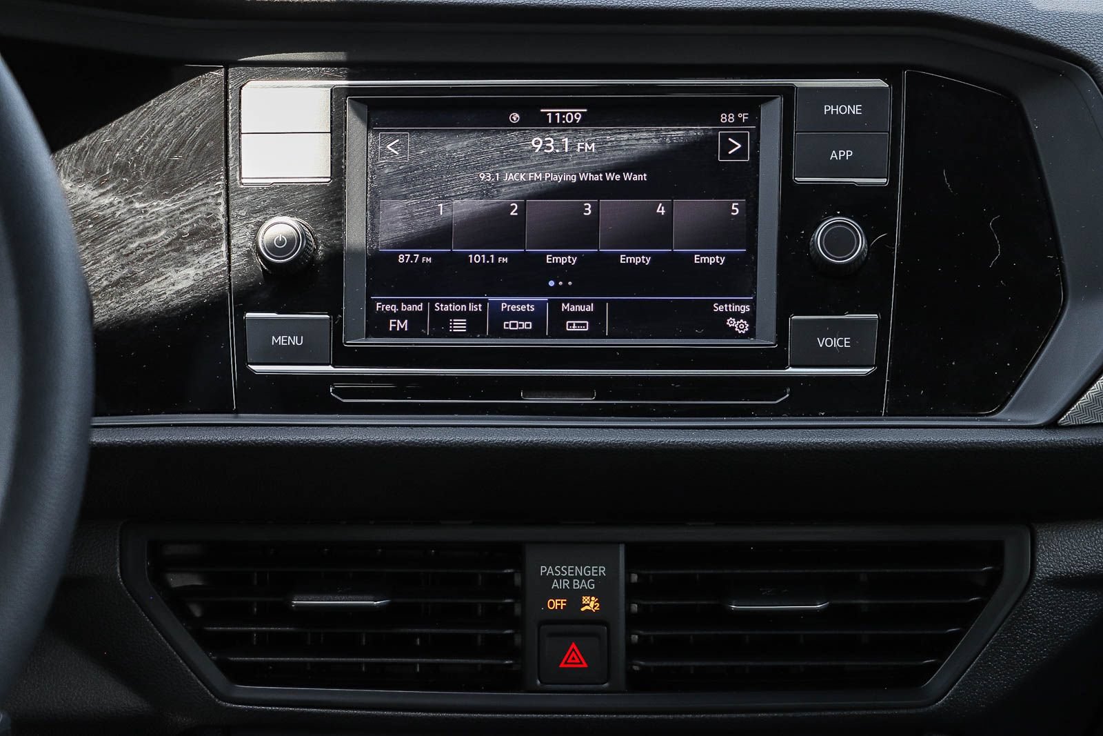 Used 2022 Volkswagen Jetta Sport FWD image 15