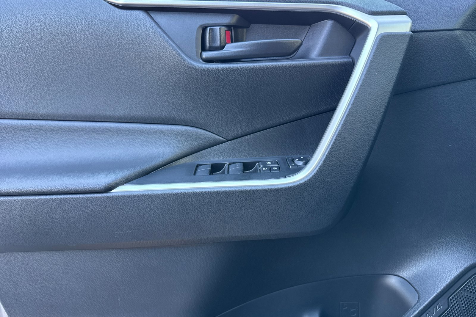 Used 2024 Toyota RAV4 LE image 11