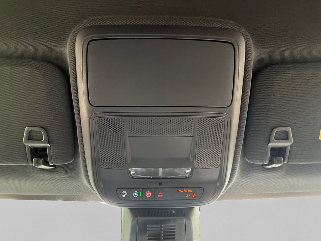 Used 2025 GMC Terrain Elevation AWD/4WD image 16