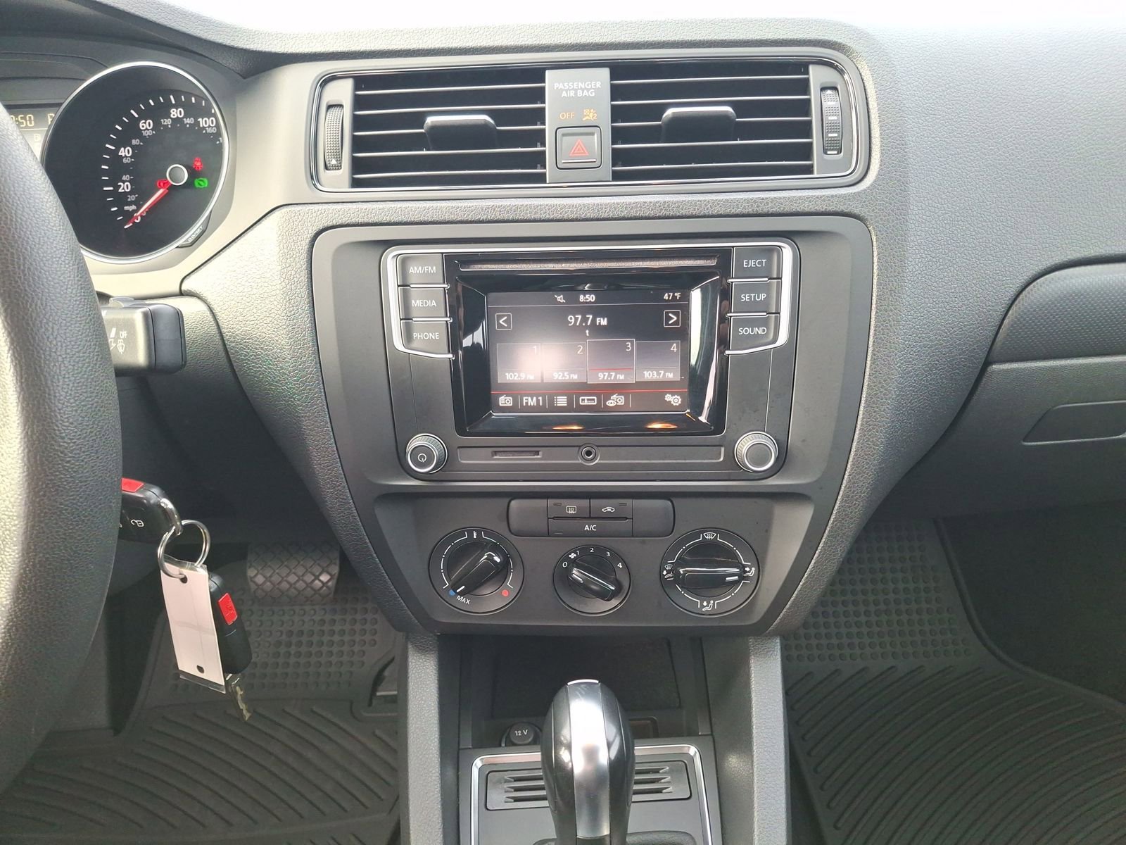 Used 2016 Volkswagen Jetta S image 11