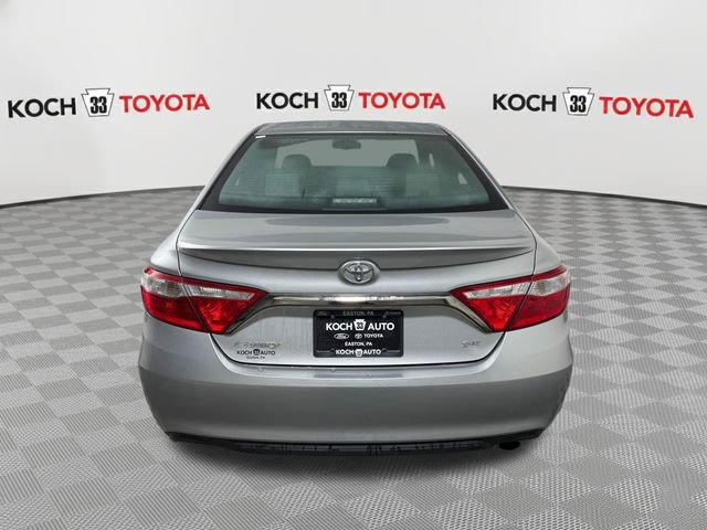 Used 2016 Toyota Camry SE w/ Four Season Floor Mat Package image 7