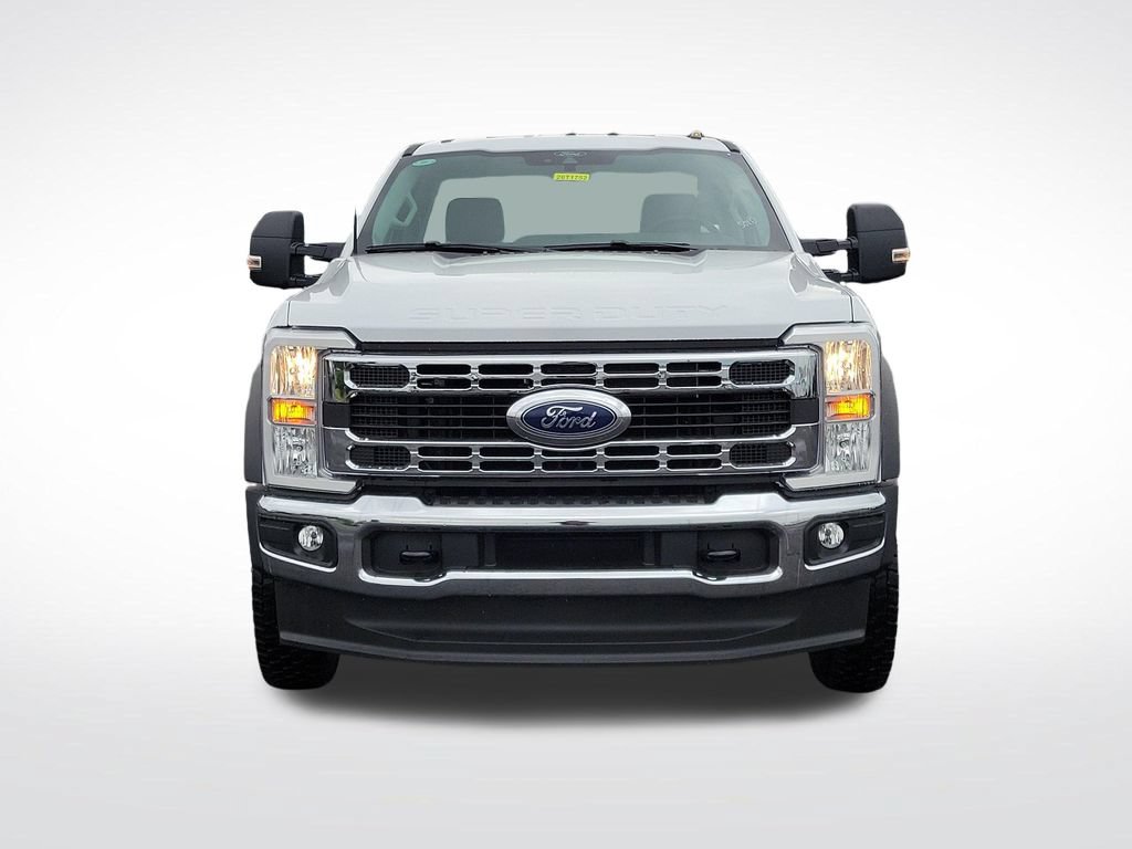 New 2026 Ford F550 4x4 Regular Cab Super Duty image 3