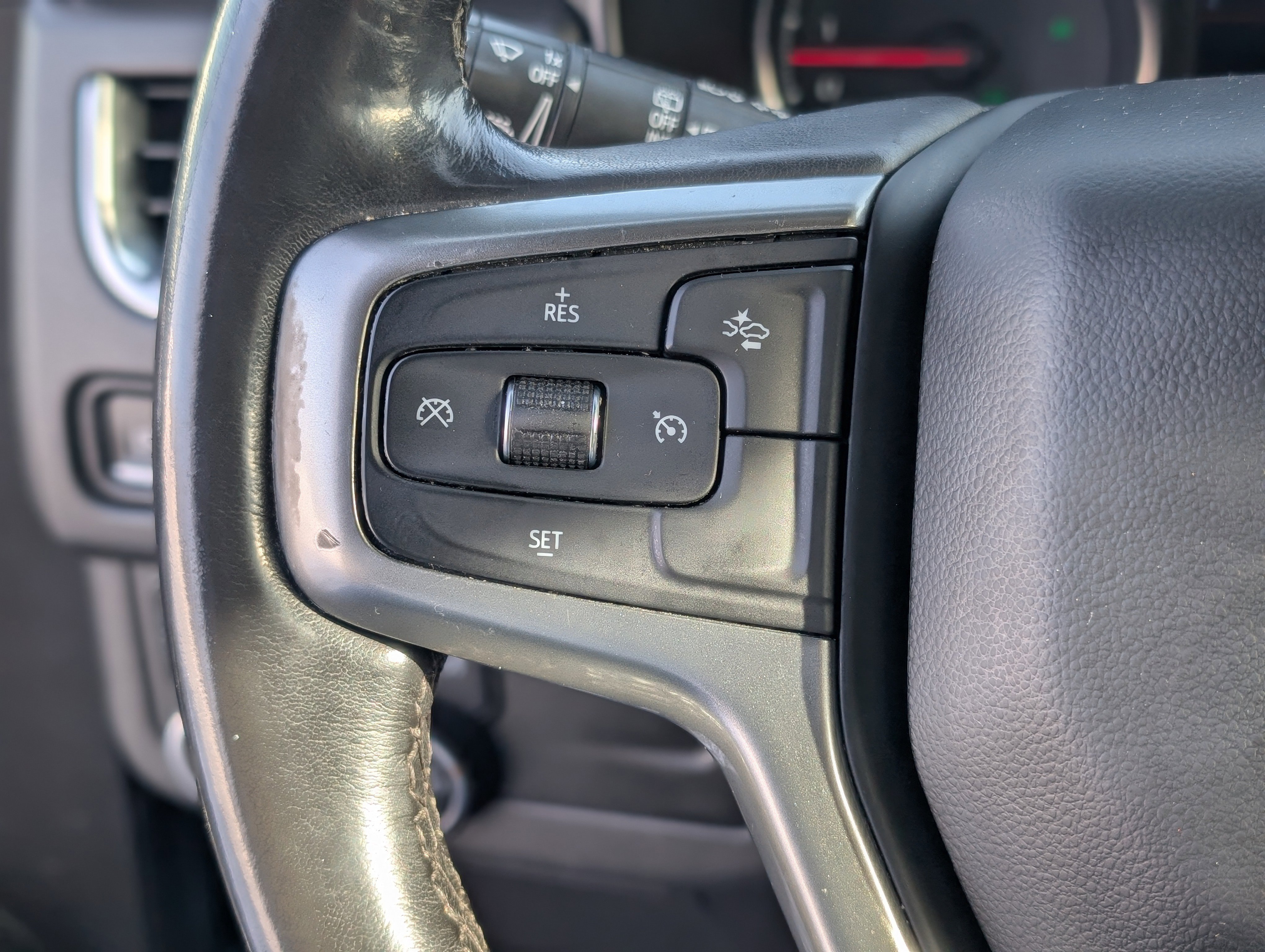 Used 2021 Chevrolet Suburban Z71 image 19