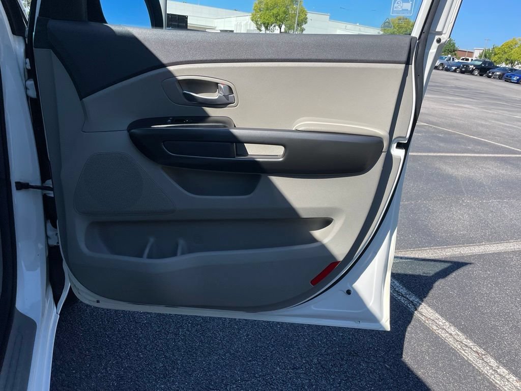 Used 2017 Kia Sedona LX FWD image 28