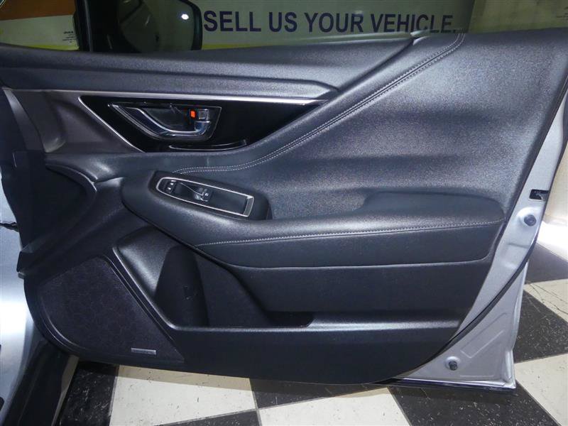 Used 2025 Subaru Outback Touring XT AWD/4WD image 28