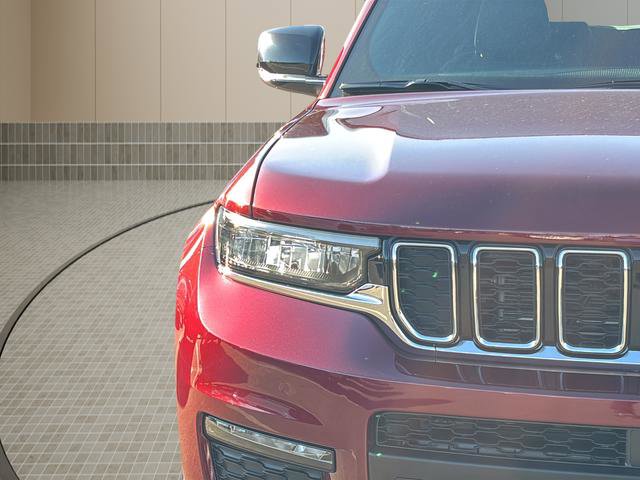 New 2025 Jeep Grand Cherokee L Limited w/ Luxury Tech Group II image 10