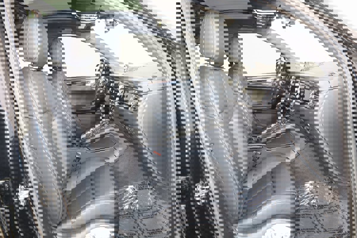 Used 2020 Porsche Macan image 13