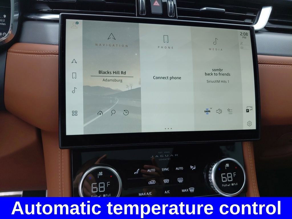 Used 2022 Jaguar F-PACE SVR image 8