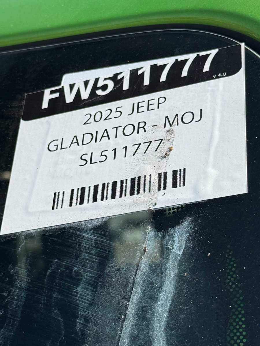 New 2025 Jeep Gladiator Mojave image 33