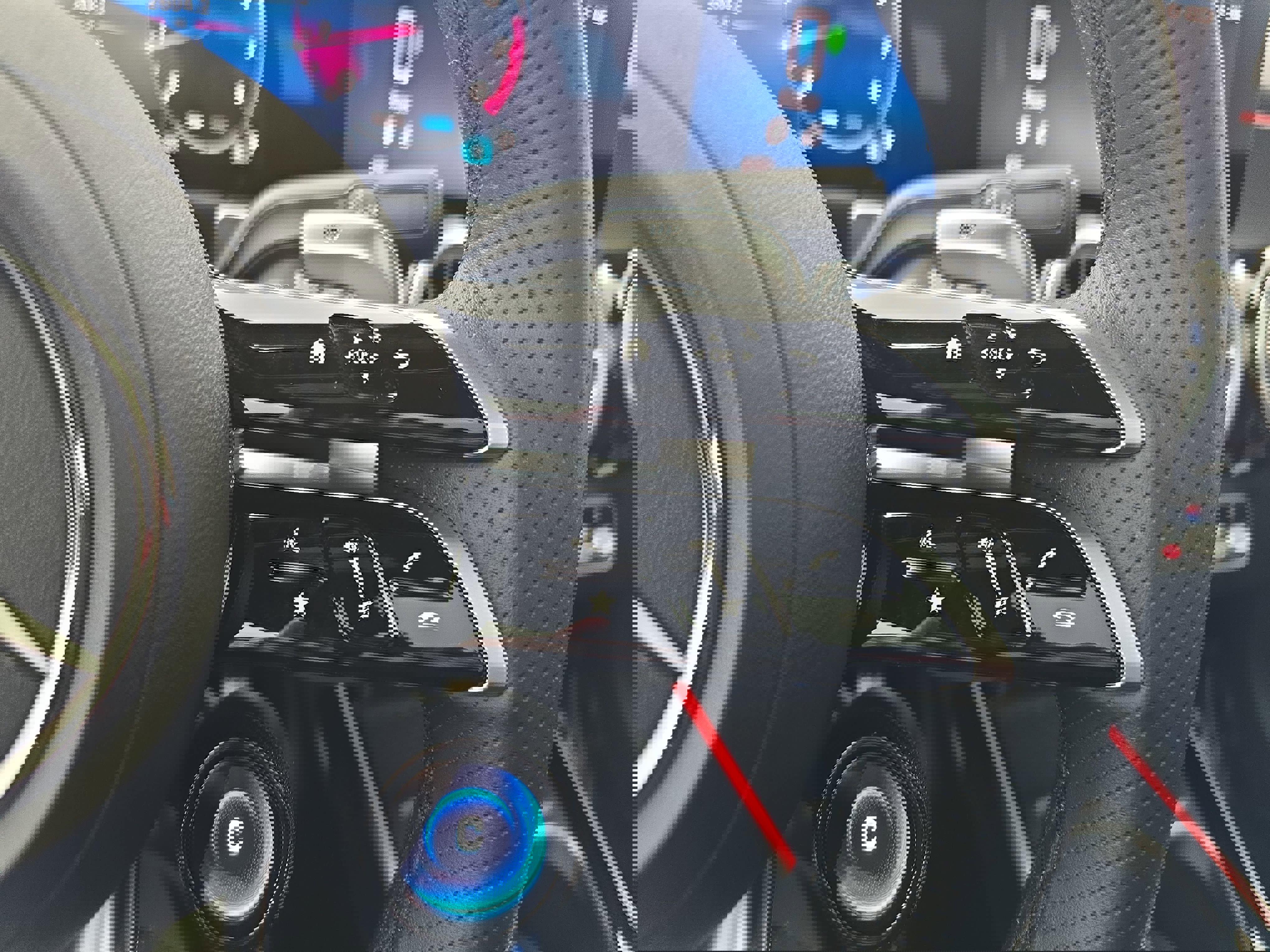 Used 2025 Mercedes-Benz GLB 35 AMG 4MATIC image 18