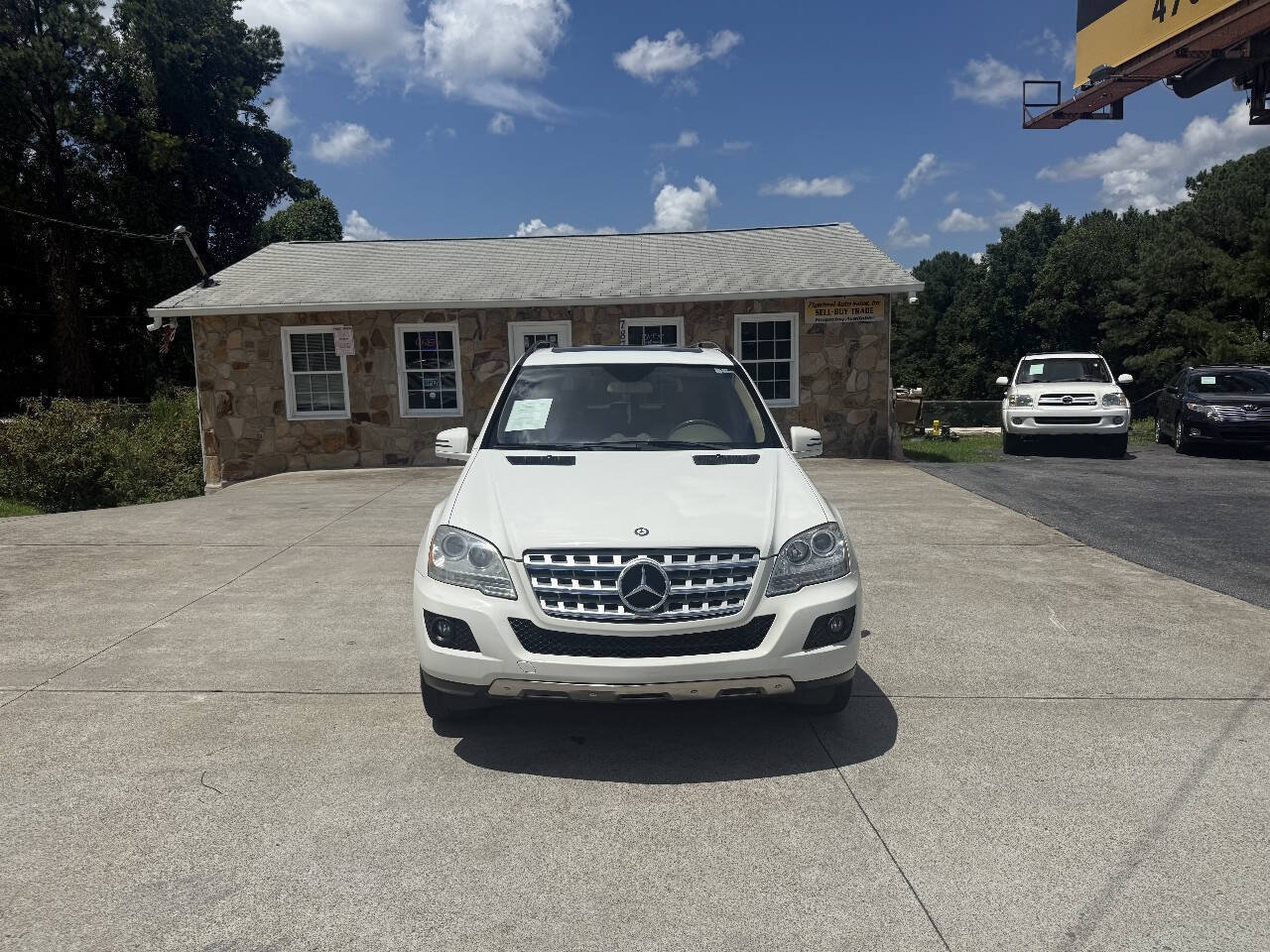Used 2011 Mercedes-Benz ML 350 2WD image 2