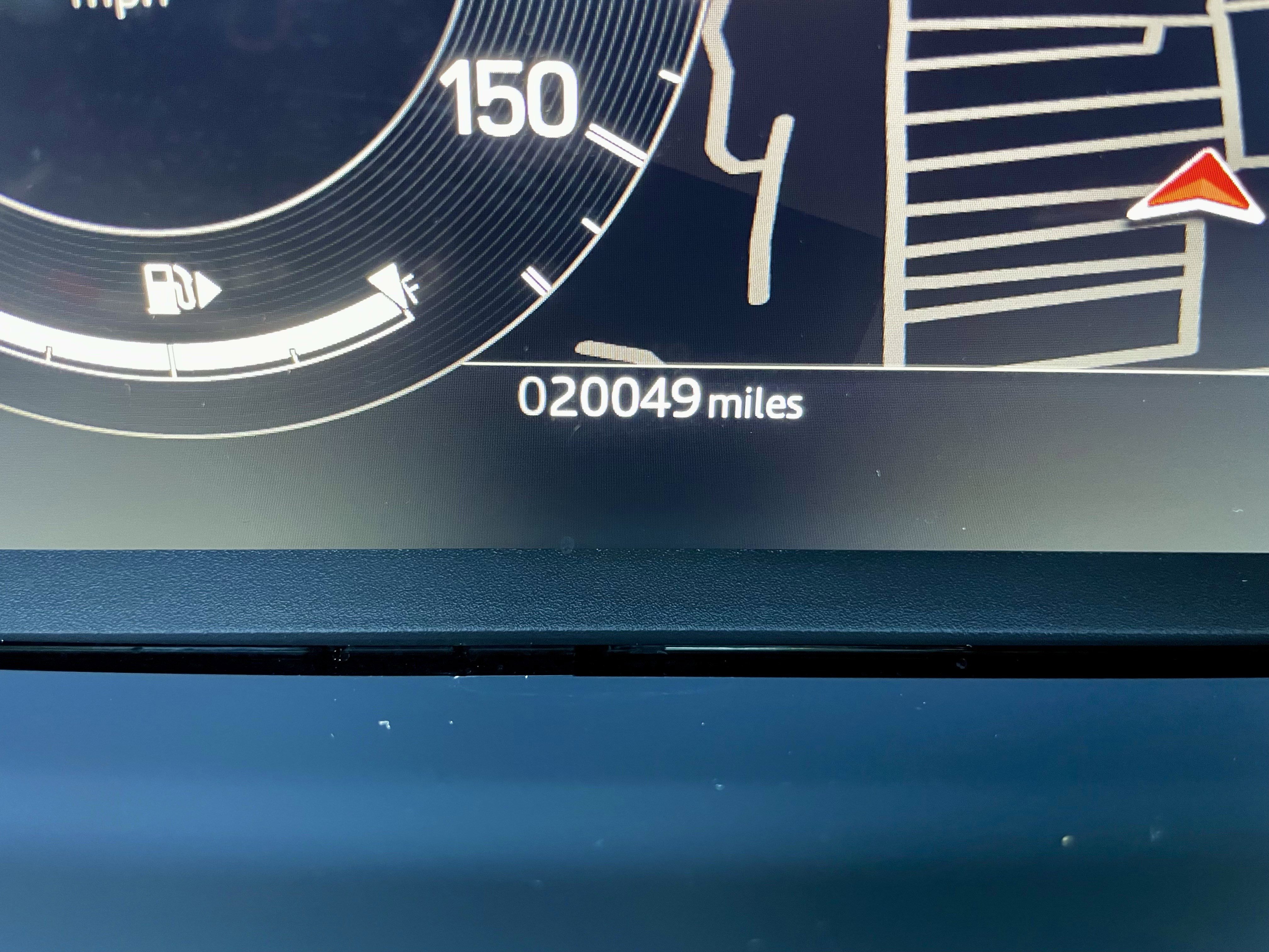 Certified 2024 Land Rover Discovery S image 25